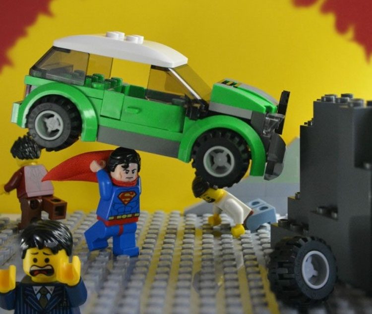 Le copertine storiche rifatte col Lego!